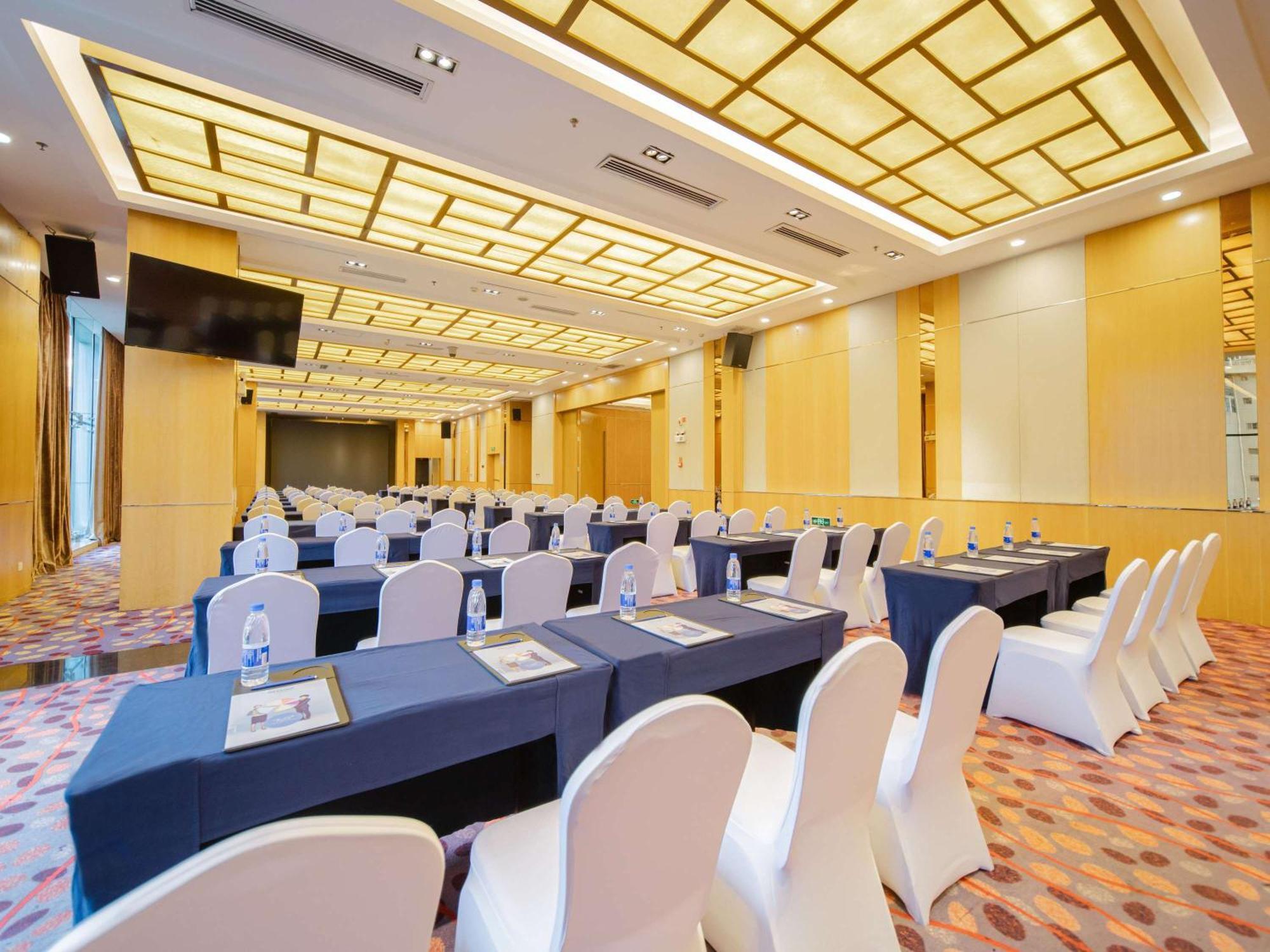 Novotel Guiyang Downtown Exterior photo